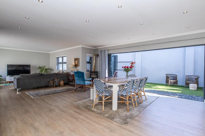 To Let 3 Bedroom Property for Rent in Constantia Western Cape